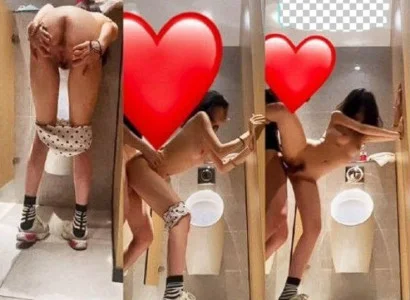 Hai đứa dắt em người yêu vào WC vụng trộm
